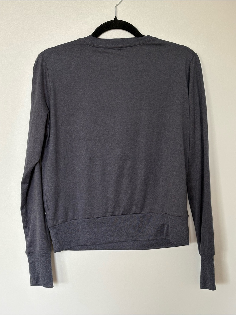 Vuori Long Sleeve Crew Sweatshirt in Charcoal - Picture 6 of 7